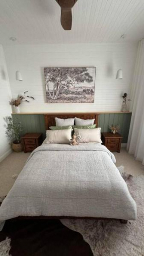 Country Spirit - close to UNE - 3 bedroom home